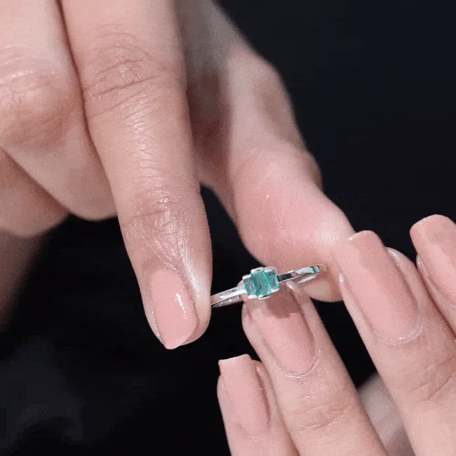Bar Set Baguette Cut Emerald Three Stone Promise Ring in Gold