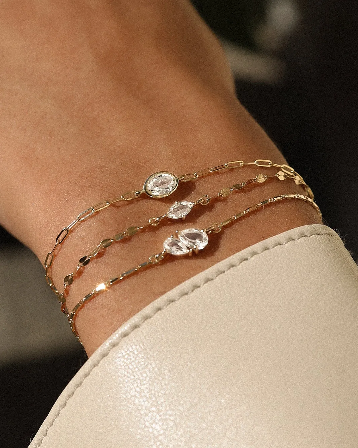 Bezel Oval Bracelet | 14K Gold & White Topaz