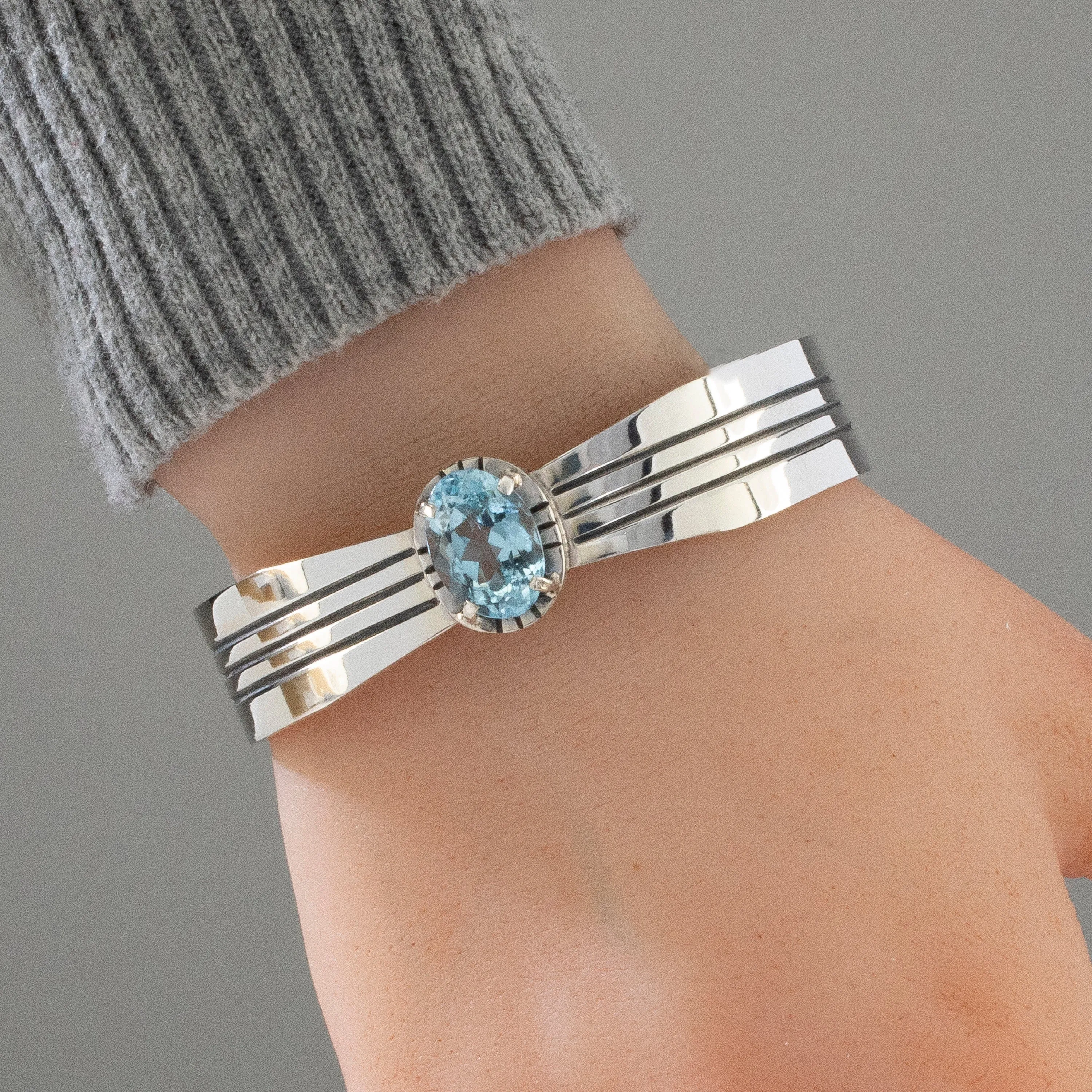 Blue Topaz Navajo USA Native American Made 925 Sterling Silver Cuff