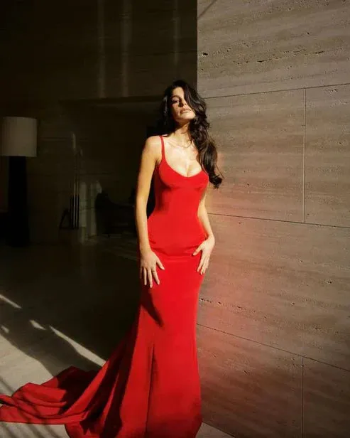 Charming Red Spaghetti Straps Mermaid Long Party Gown with Train Sexy Evening Dress