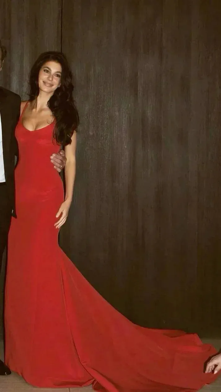 Charming Red Spaghetti Straps Mermaid Long Party Gown with Train Sexy Evening Dress