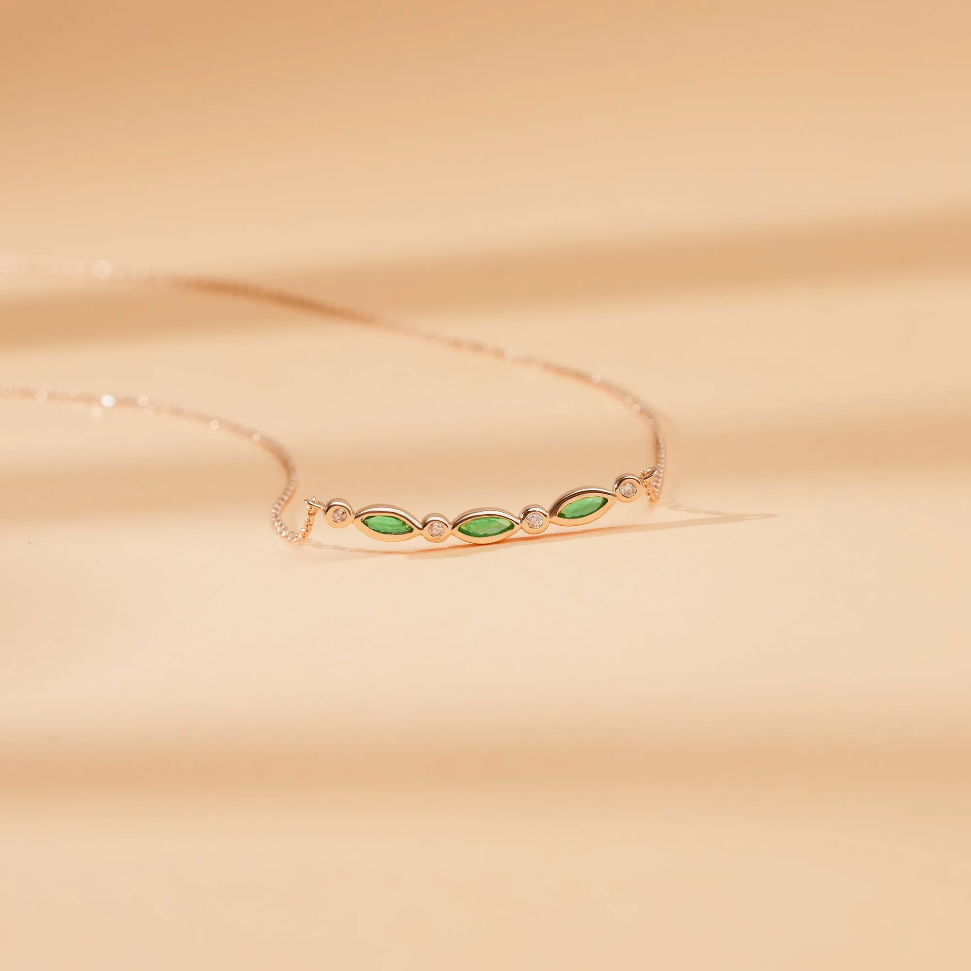 Curved Emerald & Diamonds Bar Necklace, Doux