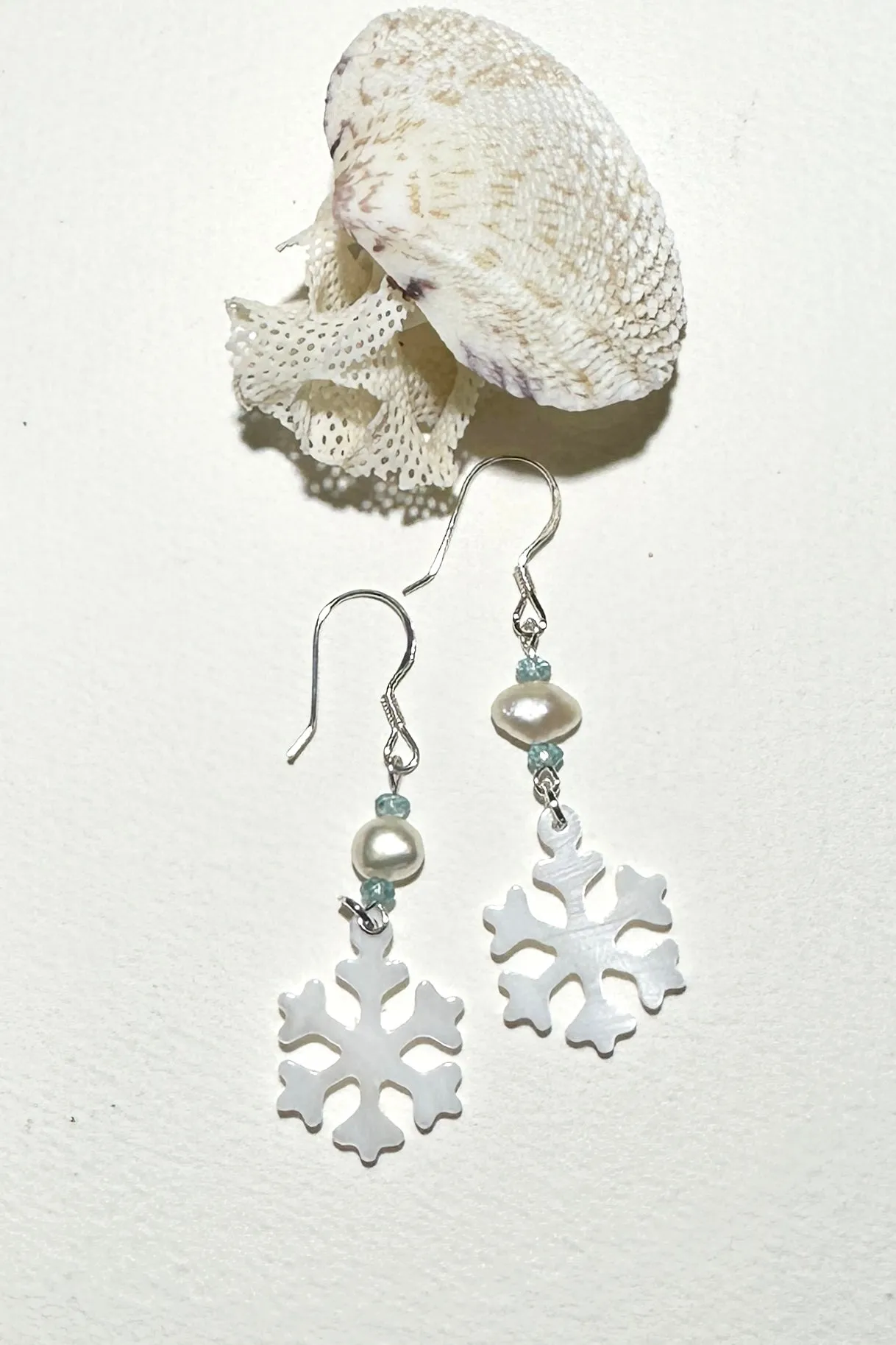 Earrings Cay Island Snowflake Topaz