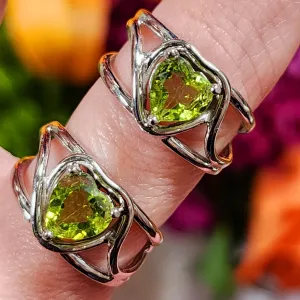 Peridot Heart Finger Cuff Adjustable Ring .925 Silver for Health, Prosperity and Protection