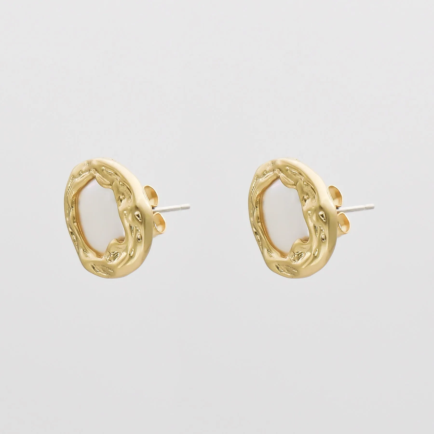 Poppy Pearl Earrings