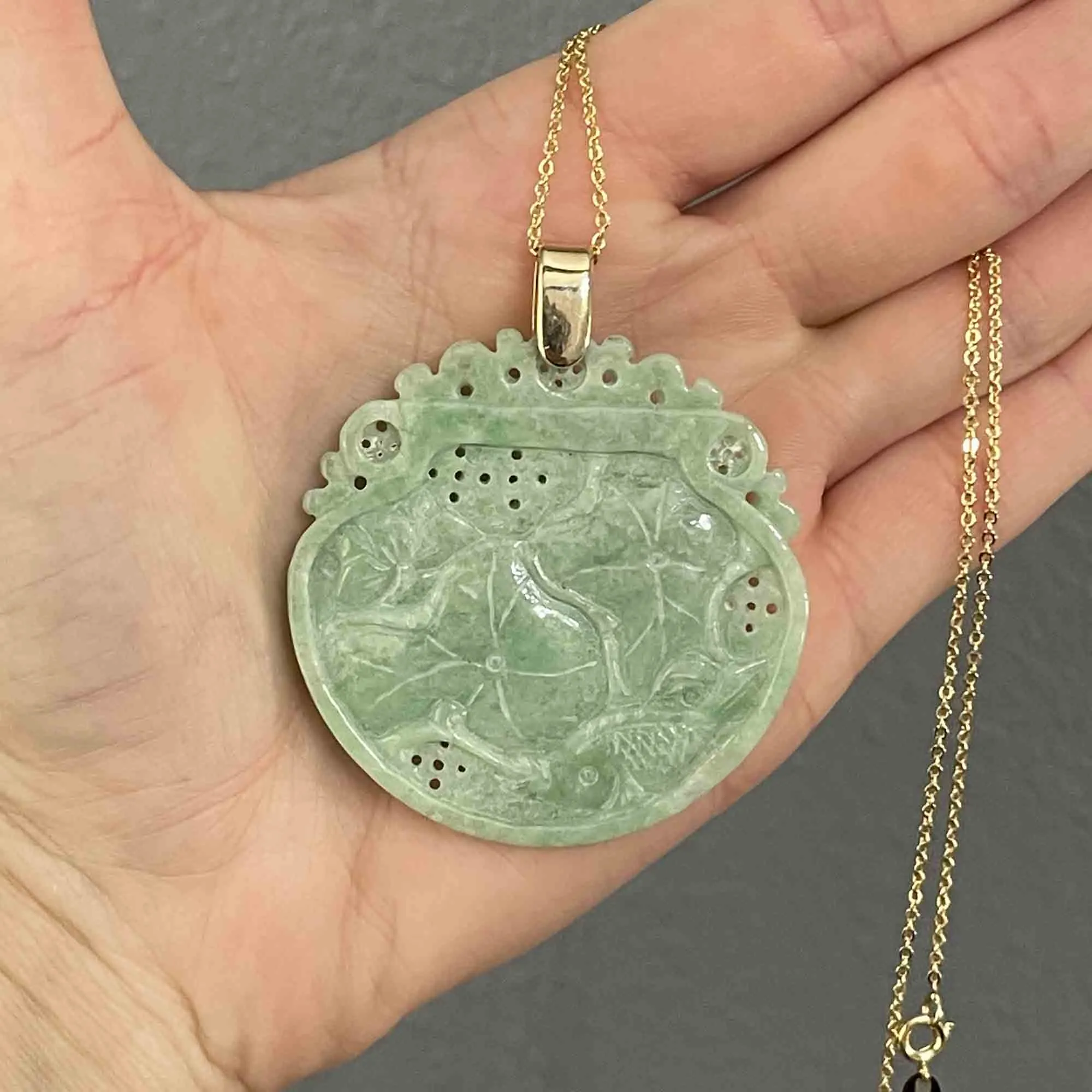 Vintage 14K Gold Carved Jade Fish Lilly Pad Pendant Necklace