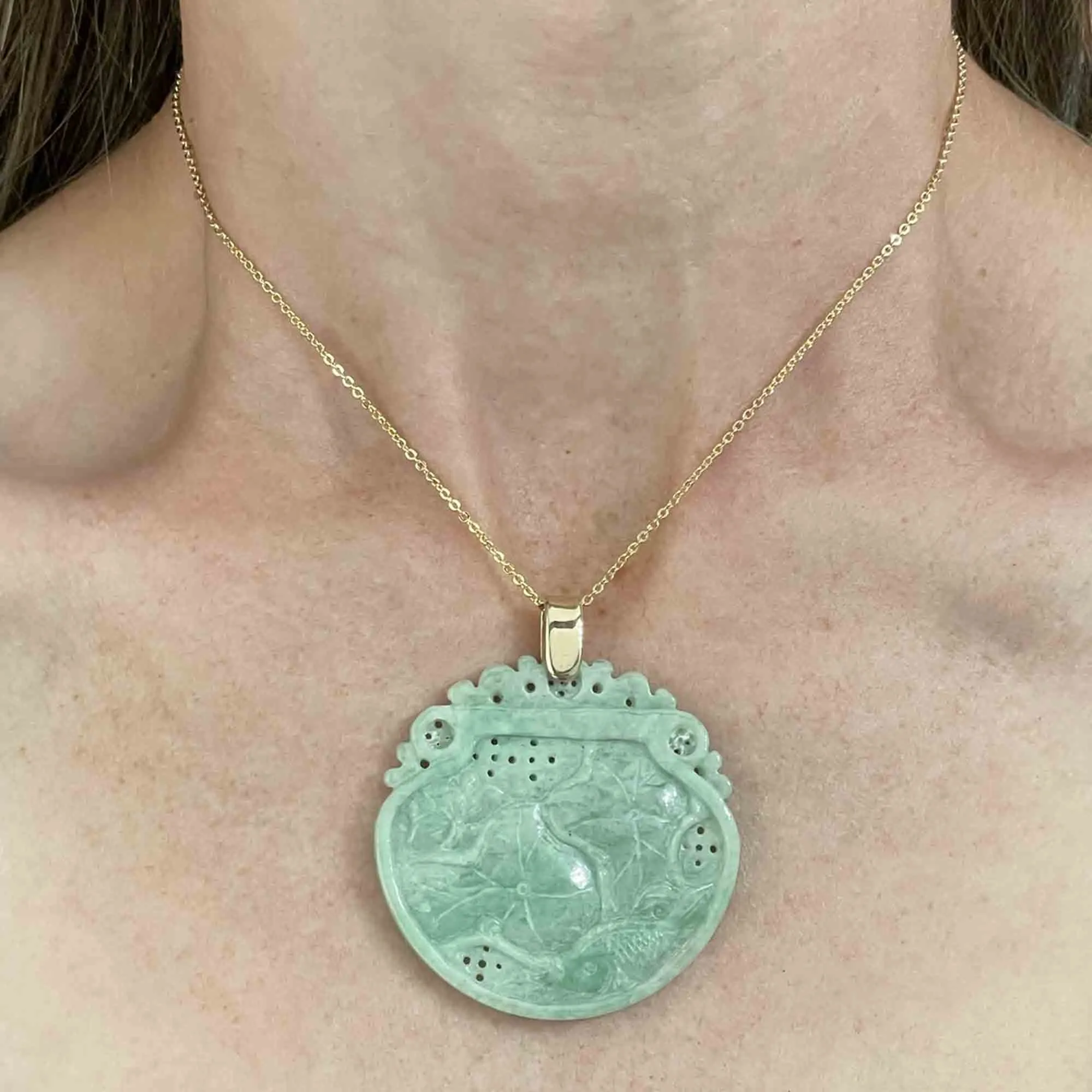 Vintage 14K Gold Carved Jade Fish Lilly Pad Pendant Necklace