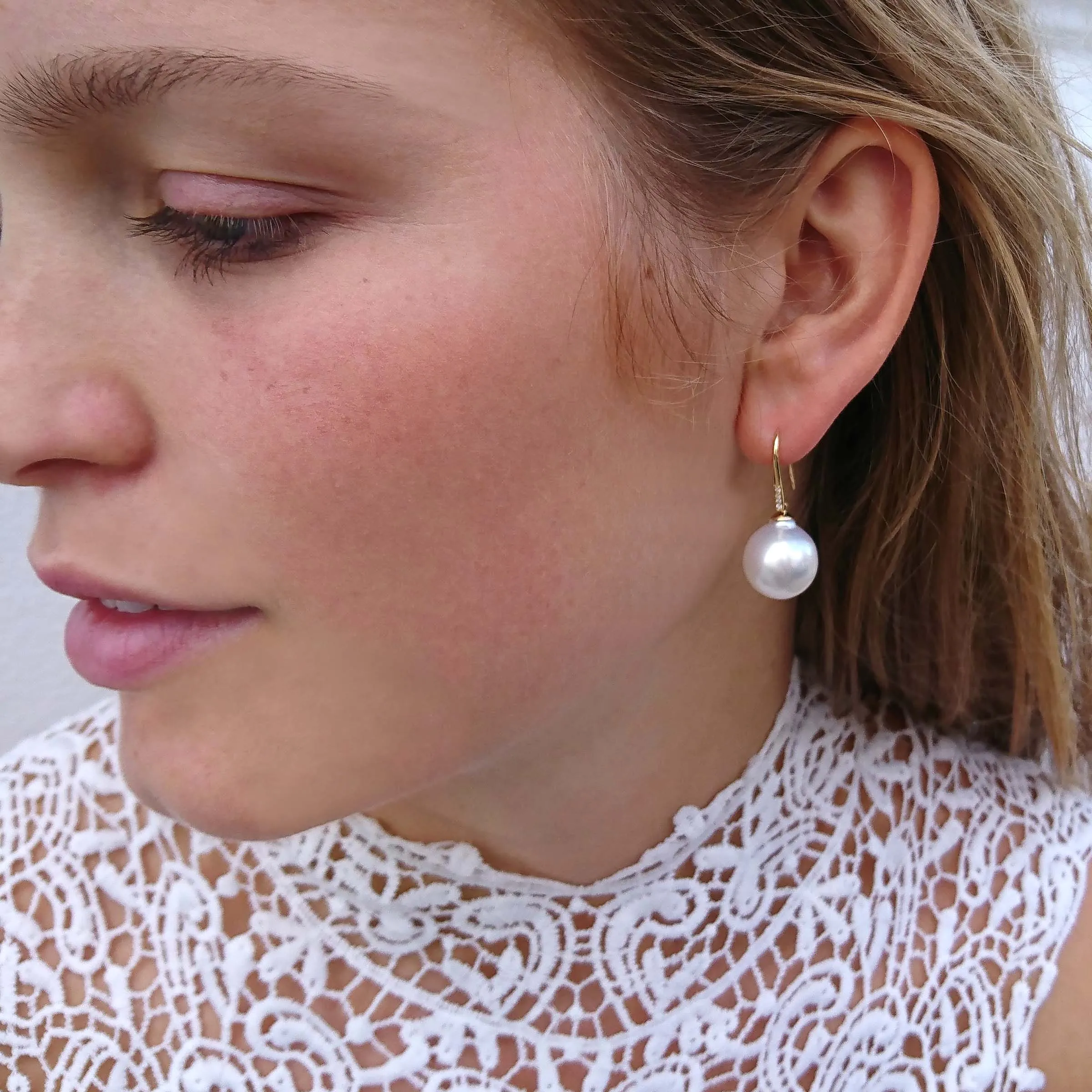White South Sea & Diamond 'Tsarina' White-Curve Earring